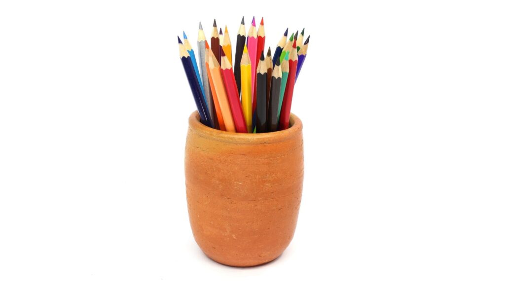 pot-crayons